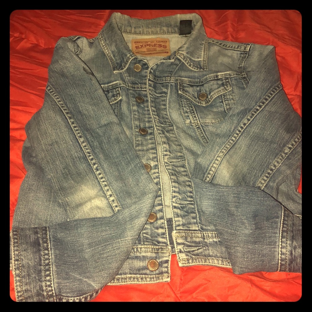 Express. Distressed Jean Jacket
